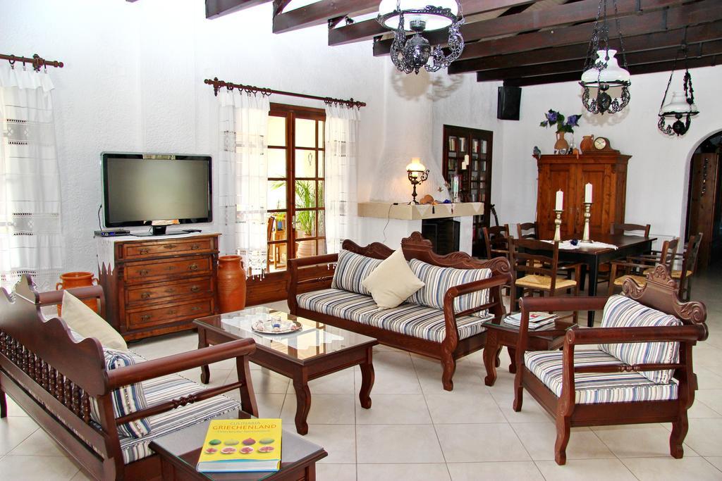 Helidonia Apartment Loutra Kyllinis Ngoại thất bức ảnh